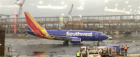 southwest flights seattle to stl.